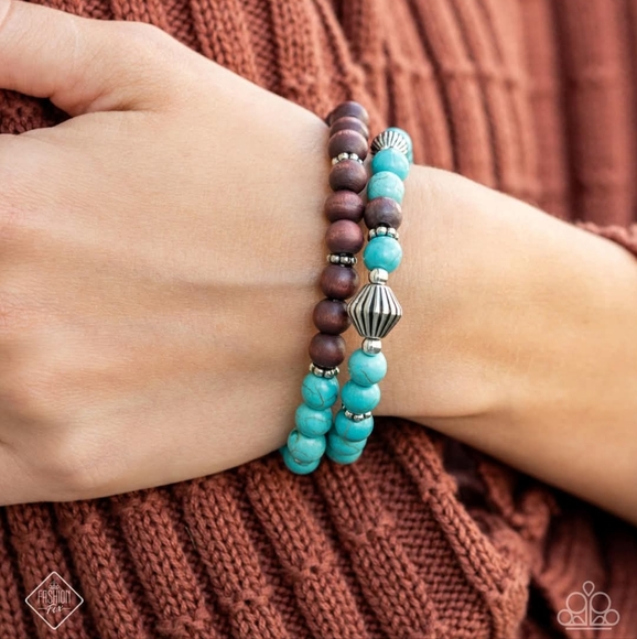 Restful Review Blue Bracelet Western Beaded Fashion jewelry - Picture 2 of 2